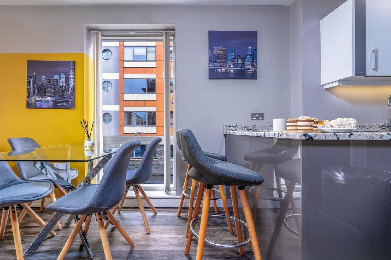 בריסטול Iconic Garden Apt, Steps From City Centre & Cafes מראה חיצוני תמונה